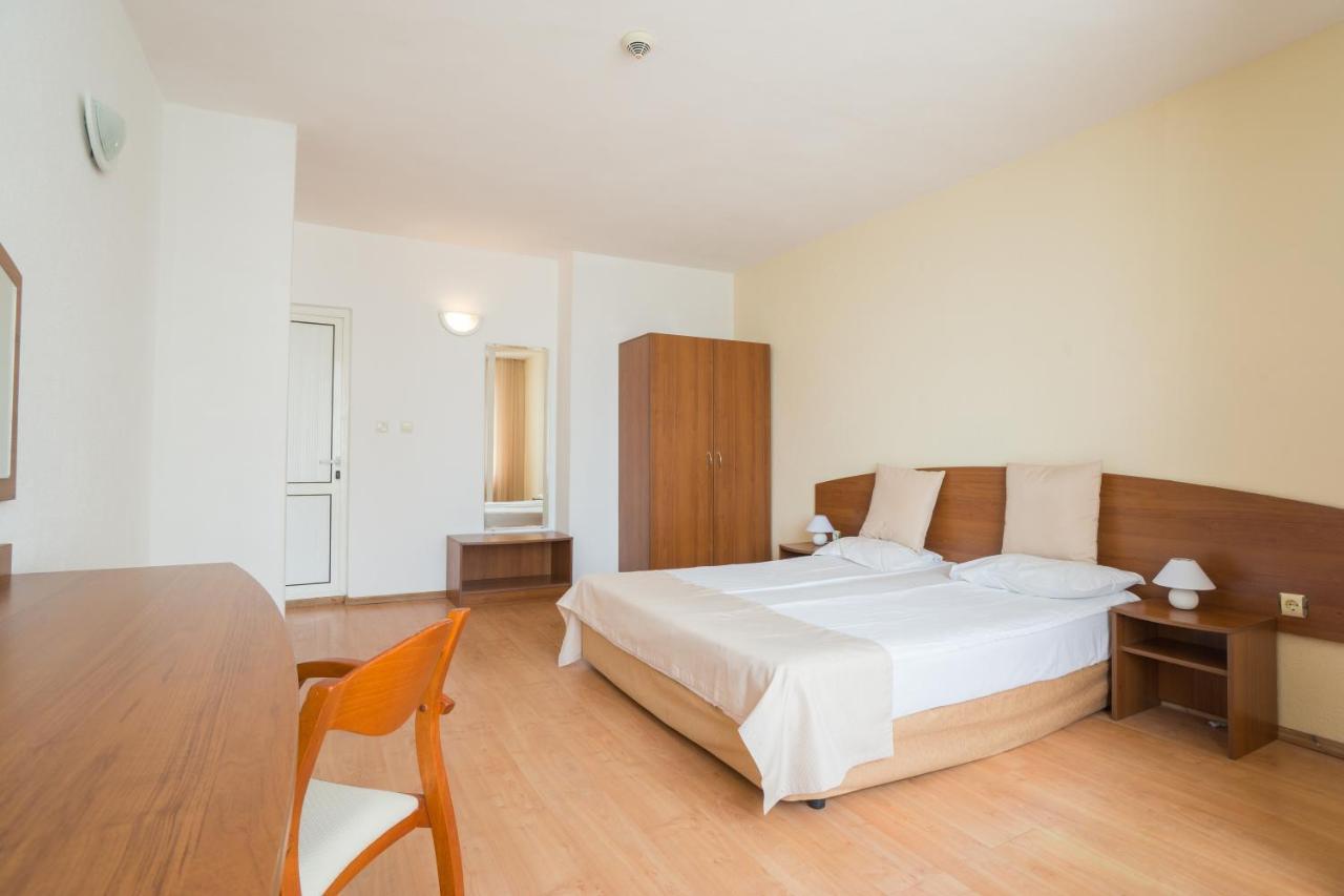 Perla Plaza Hotel Primorsko Exterior photo